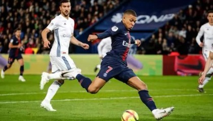  斯特拉斯堡vs尼斯爆发大规模冲突，多人染红被罚下  