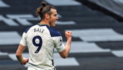  圣保利边锋速度突破无解单骑闯关上演帽子戏法  