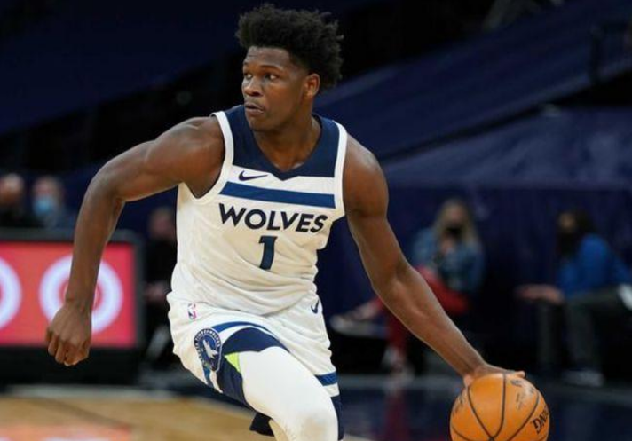  爱德华兹获年度防守一阵，森林狼惊喜不断  