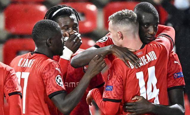  尼斯客场逼平劲旅，顽强表现赢得球迷广泛赞誉