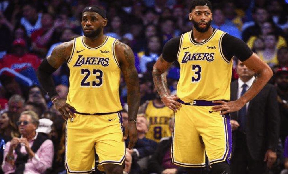  浓眉哥攻防两端定乾坤，湖人加时险胜勇士夺洛城德比