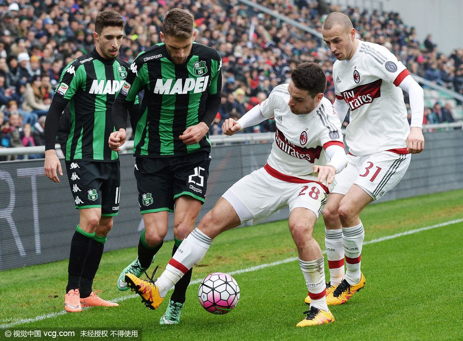  利物浦主场强势复苏，四比一横扫纽卡斯尔联